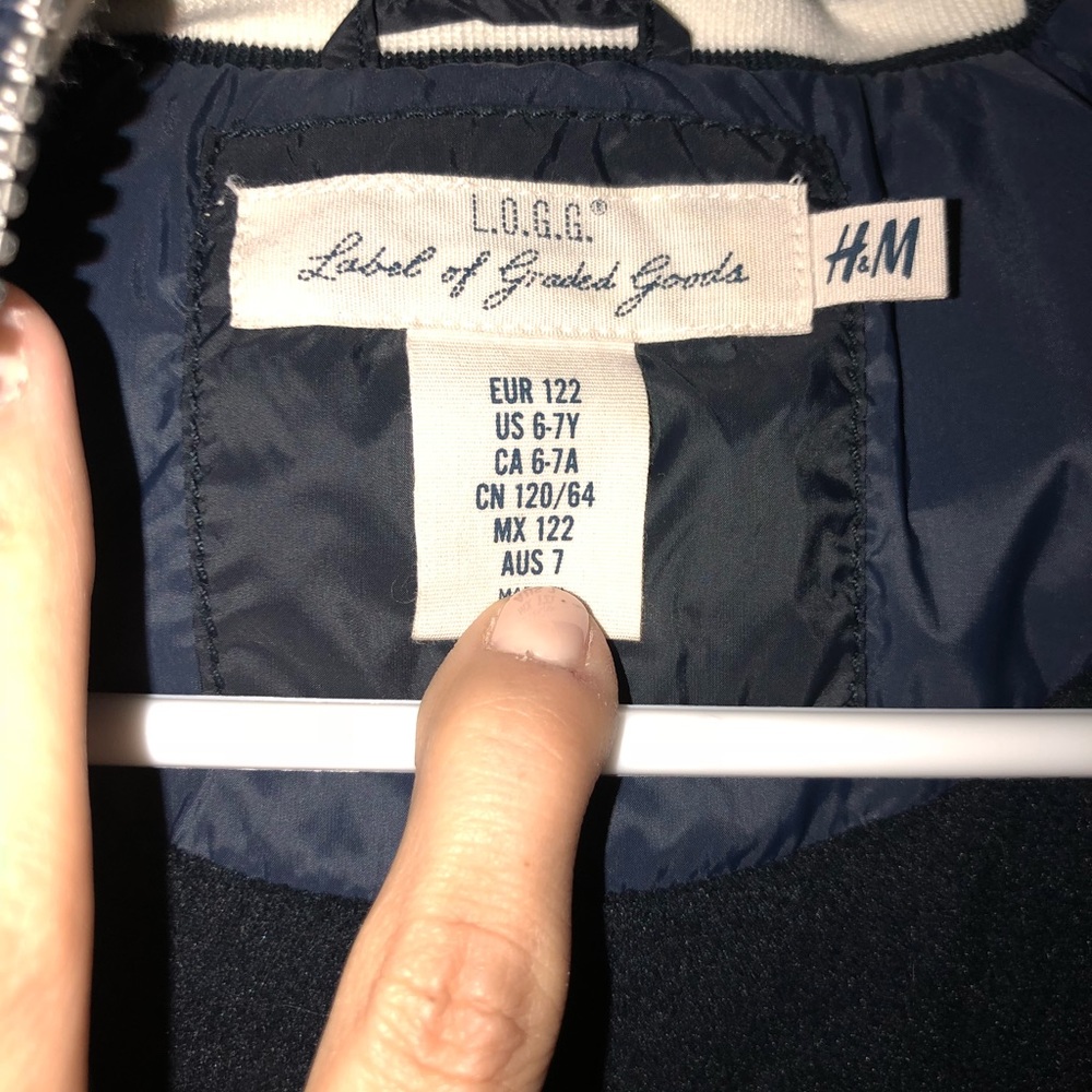Vest - Picture 2 of 3